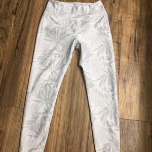 Original ptula active desa’ree -glistening white.